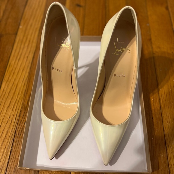 Christian Louboutin So Kate Pumps - Picture 2 of 3